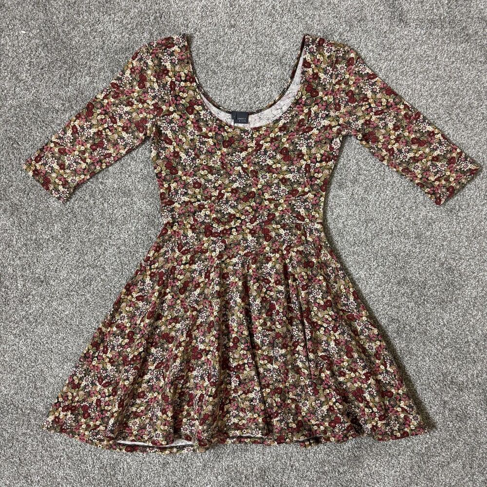 Sparkle & Fade Dress Womens Small Fit Flare 3/4 Sleeve Floral Girly Fairy Summer